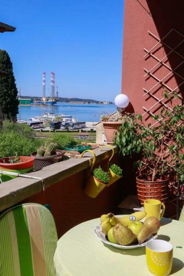 Pietas Iulia Apartment Pula Exterior photo